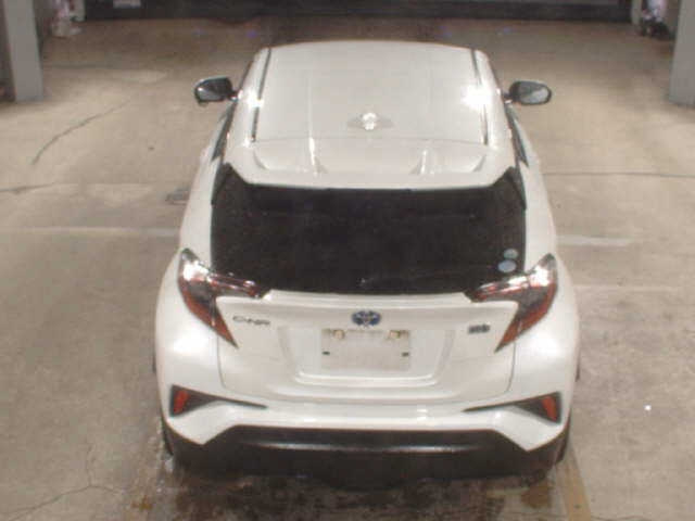 TOYOTA C-HR 2017