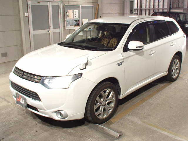 MITSUBISHI OUTLANDER PHEV 2013