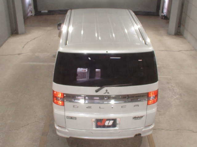 MITSUBISHI DELICA D5 2009