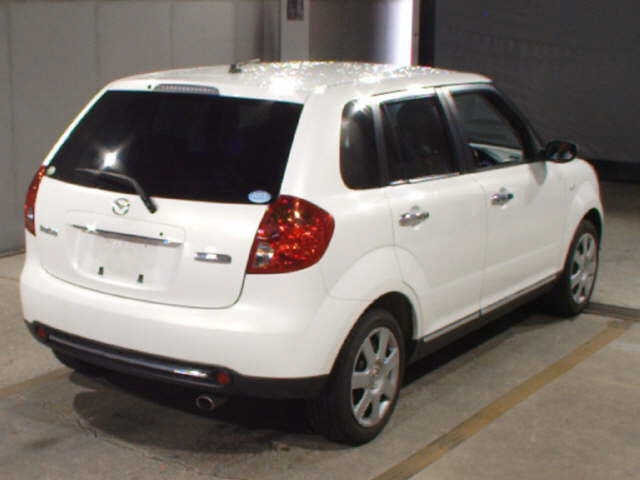 MAZDA VERISA 2010