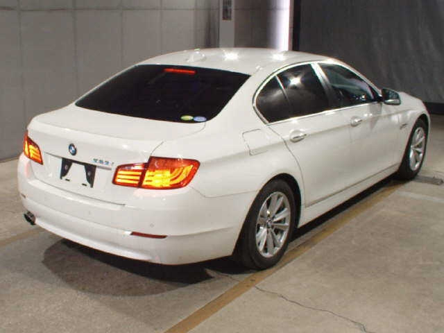 BMW 5 SERIES 2010