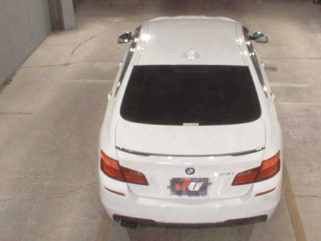 BMW 5 SERIES 2011
