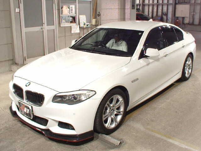 BMW 5 SERIES 2011