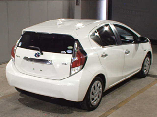TOYOTA AQUA 2016