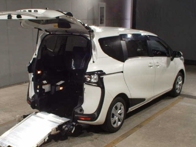 TOYOTA SIENTA 2020