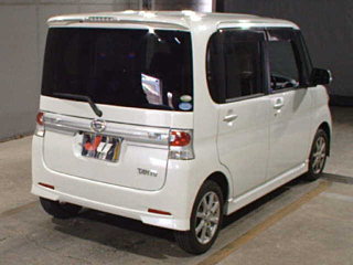DAIHATSU TANTO 2010