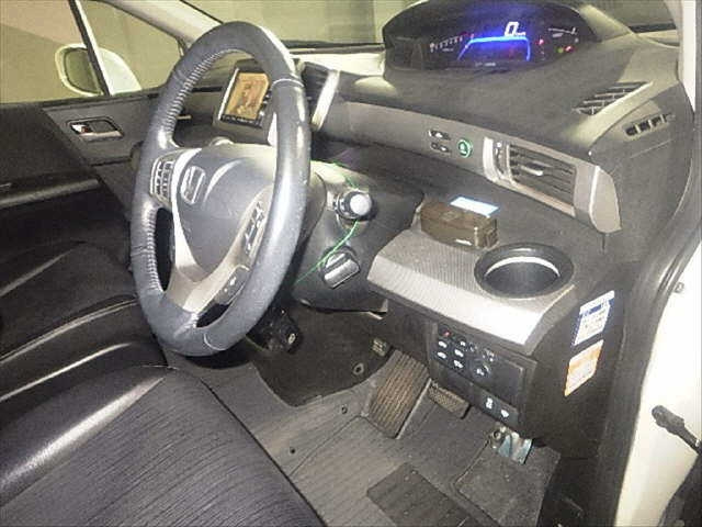 HONDA FREED 2012