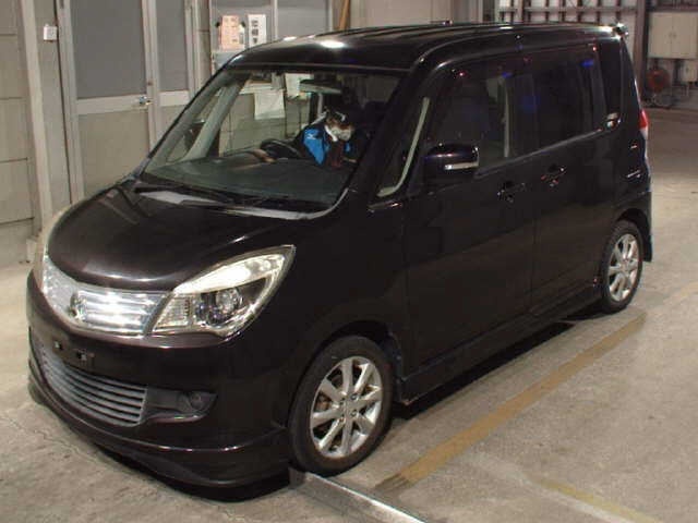 MITSUBISHI DELICA D2 2013