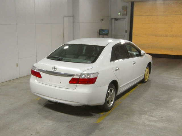 TOYOTA PREMIO 2010