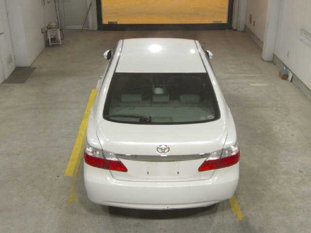 TOYOTA PREMIO 2010