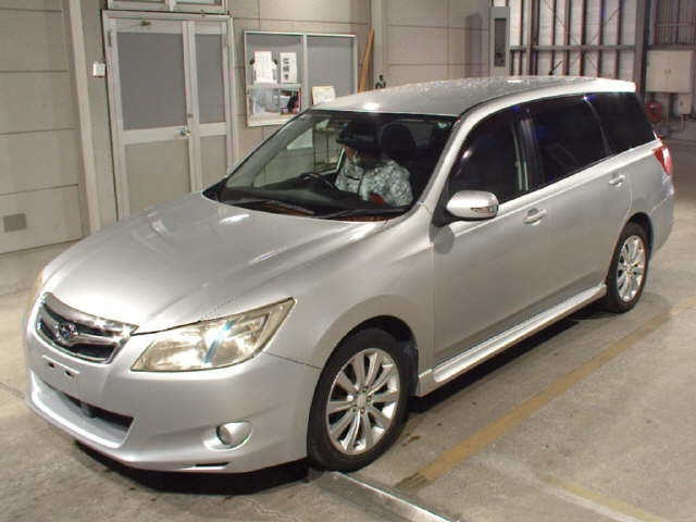 SUBARU EXIGA 2010