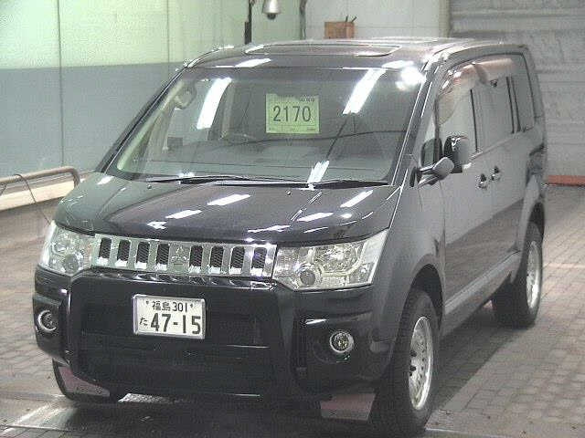 MITSUBISHI DELICA D5 2010