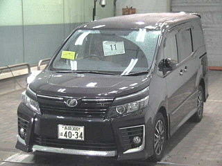 TOYOTA VOXY 2014