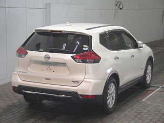 NISSAN X-TRAIL 2018