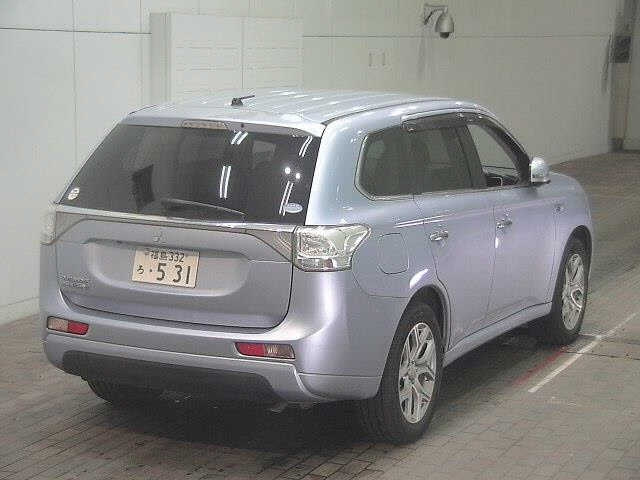 MITSUBISHI OUTLANDER PHEV 2013