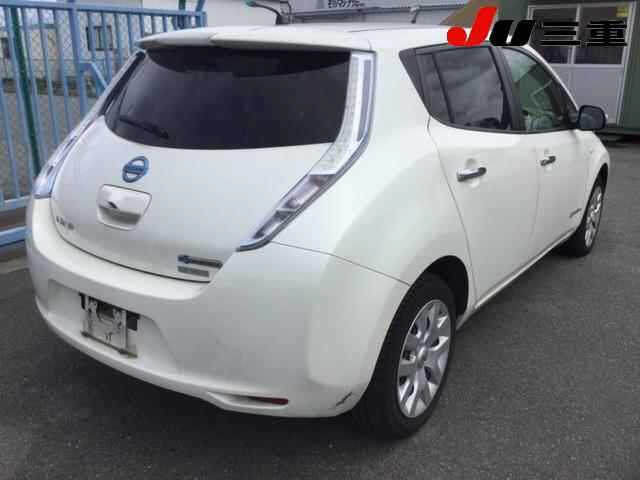 NISSAN LEAF 2013