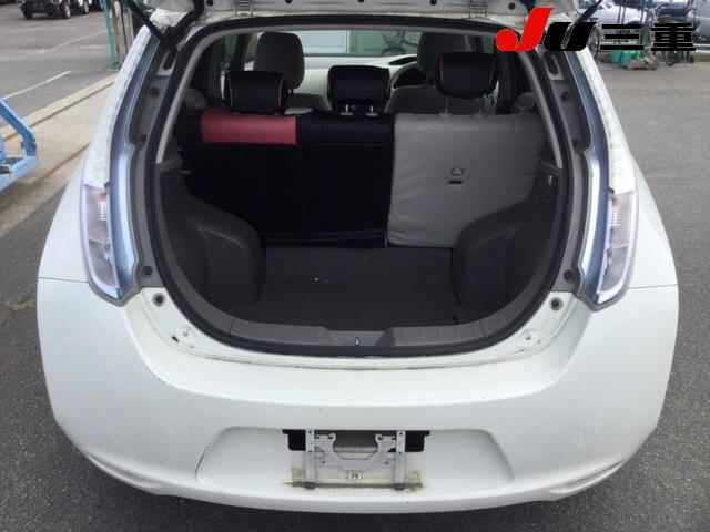 NISSAN LEAF 2013