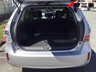 TOYOTA PRIUS ALPHA 2014