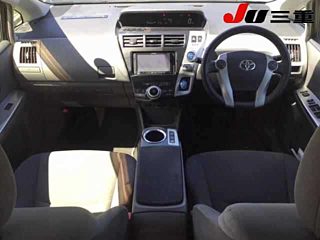 TOYOTA PRIUS ALPHA 2014