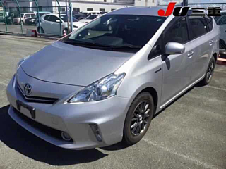 TOYOTA PRIUS ALPHA 2014