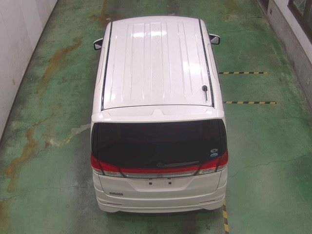 MITSUBISHI DELICA D2 2012