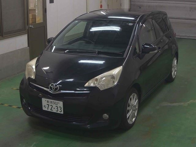 TOYOTA RACTIS 2014