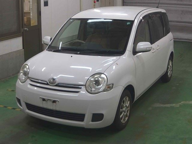 TOYOTA SIENTA 2014