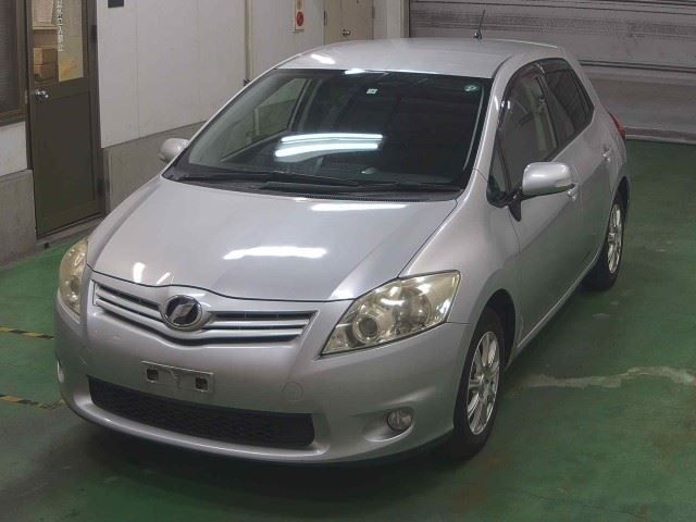 TOYOTA AURIS 2012