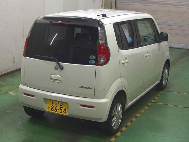SUZUKI MRWAGON 2011