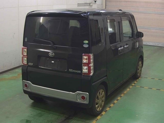 DAIHATSU WAKE 2015