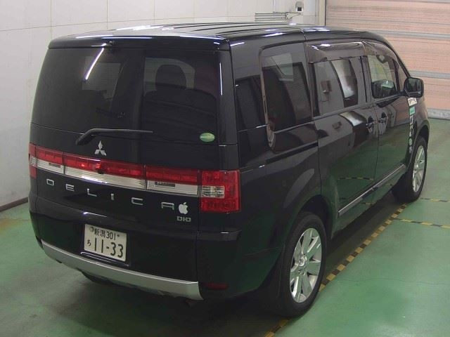 MITSUBISHI DELICA D5 2015