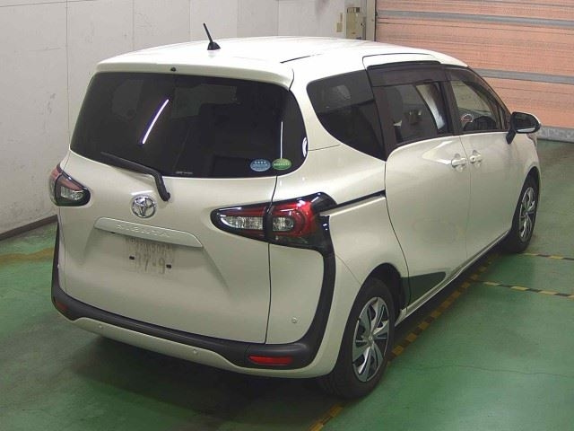 TOYOTA SIENTA 2018