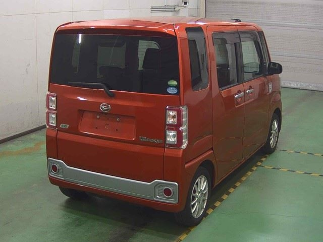 DAIHATSU WAKE 2015