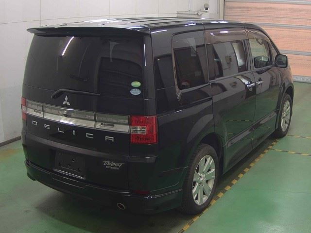 MITSUBISHI DELICA D5 2013