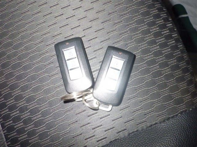 MITSUBISHI OUTLANDER PHEV 2015