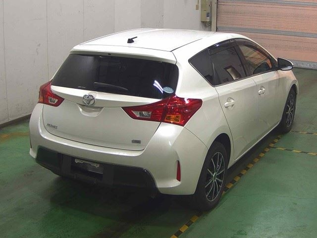 TOYOTA AURIS 2014