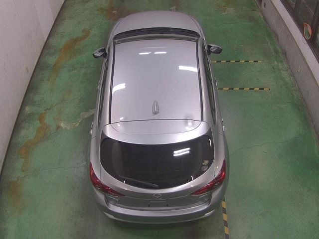 MAZDA AXELA 2017