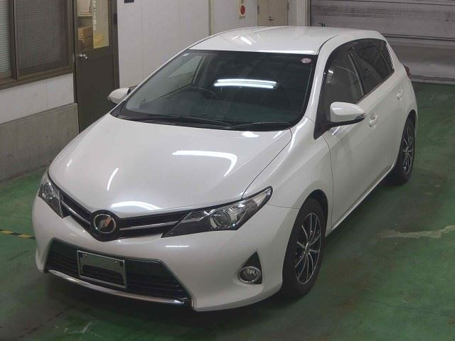 TOYOTA AURIS 2014