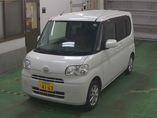 DAIHATSU TANTO 2011