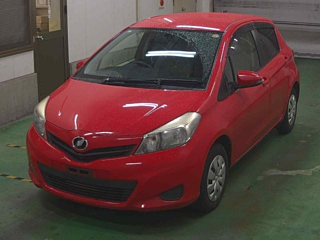 TOYOTA VITZ 2013