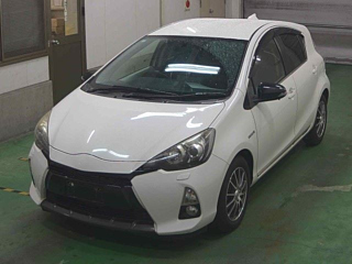TOYOTA AQUA 2012