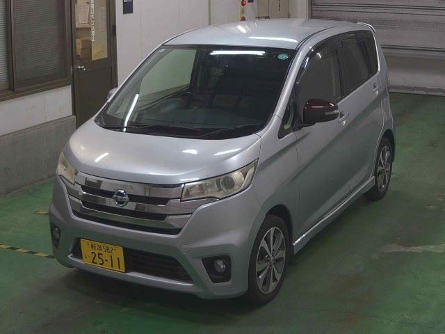 NISSAN DAYZ 2013