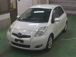 TOYOTA VITZ 2010