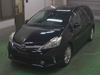 TOYOTA PRIUS ALPHA 2012