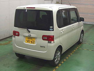 DAIHATSU TANTO 2011