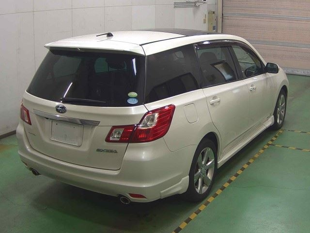 SUBARU EXIGA 2010