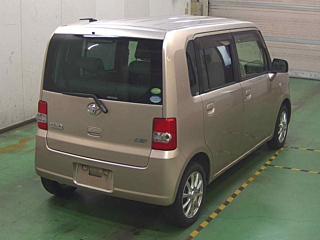 TOYOTA PIXIS SPACE 2012