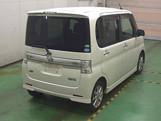 DAIHATSU TANTO 2012