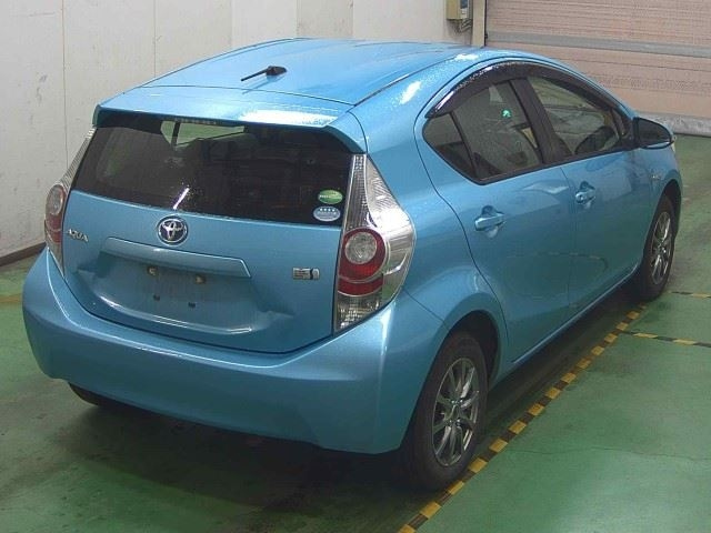 TOYOTA AQUA 2012