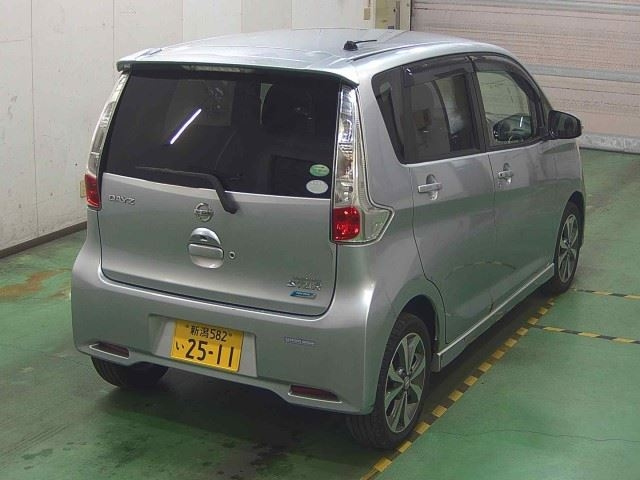 NISSAN DAYZ 2013